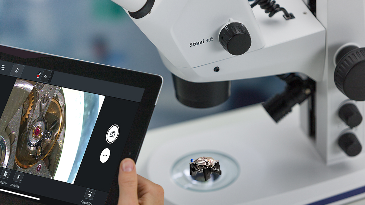 Stereomikroskop Stemi 305 cam W, Mikroskop mit integrierter 4 Megapixel Kamera und WLAN mit
Augenmuschel, Stativ K EDU und Spot-Leuchte K LED