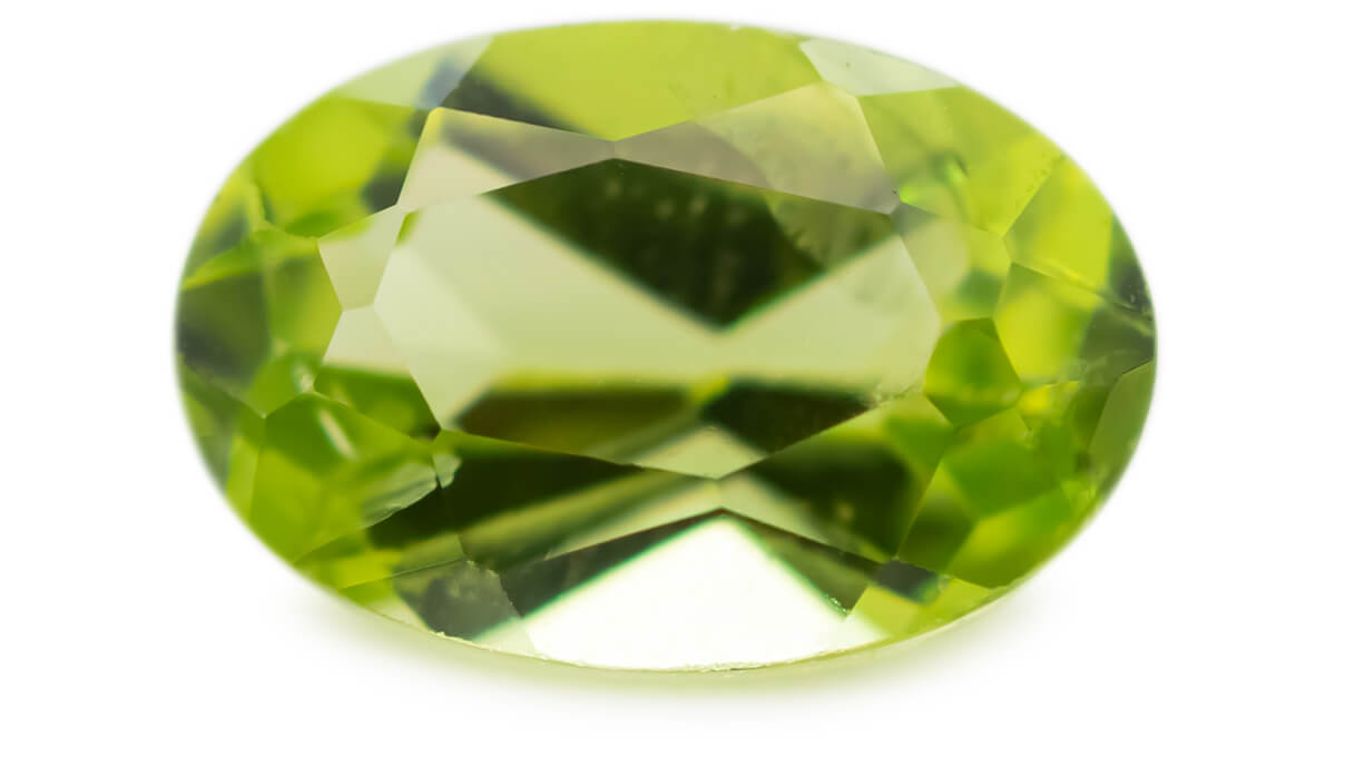 Peridot, grün, oval, 6 x 4 mm