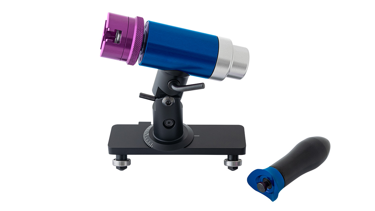 Lapidierschlitten inklusive zusätzlichem Handgriff zum Wechseln, mit Clip-System zum
schnellen Wechsel des Universalfutters (inkl. Universalfutter, ohne Spannbacken)