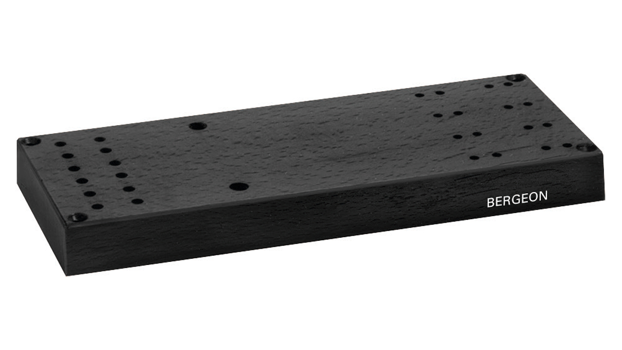 Bergeon 5700-Q Holzsockel für Pressstock 5700, Lieferung mit 4 Schrauben zur Befestigung an der
Werkbank