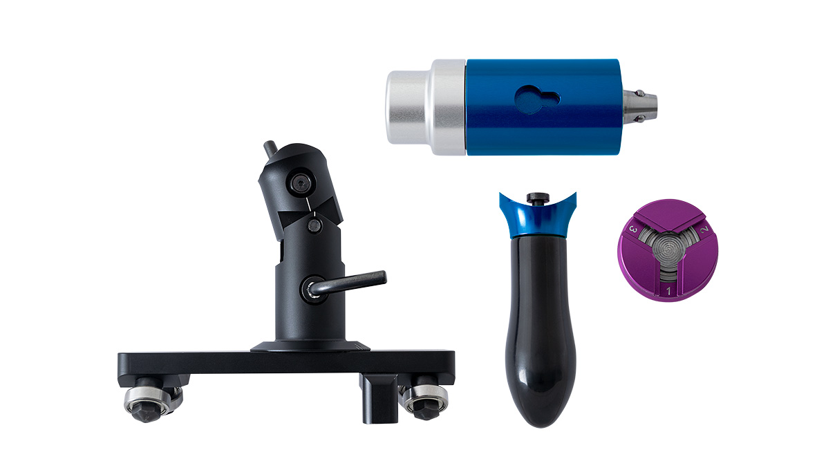 Lapidierschlitten inklusive zusätzlichem Handgriff zum Wechseln, mit Clip-System zum
schnellen Wechsel des Universalfutters (inkl. Universalfutter, ohne Spannbacken)