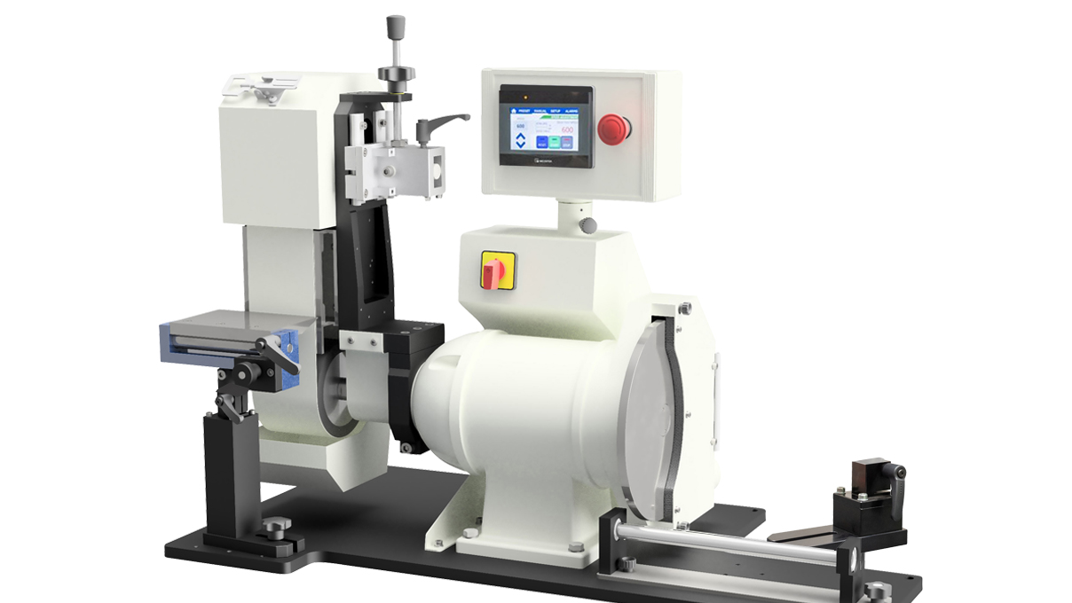 Kombinierte Maschine für Uhrmacher mit Lapidierscheibe und Bandschleifer, inkl. Lapidierstange,
Aufnahme hoch und Aufnahme niedrig für Auflagetisch 314902, inkl. Vorbereitung Anschluß
Absaugsystem