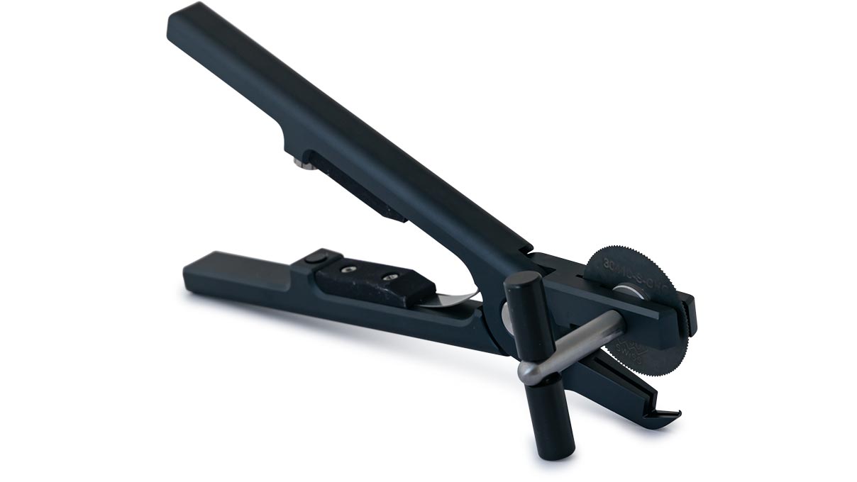 Bergeon 31410 Ringsägezange, mit Sägeblatt aus HSS Schnellarbeitsstahl, für Ringe aus Messing, Gold und
Silber